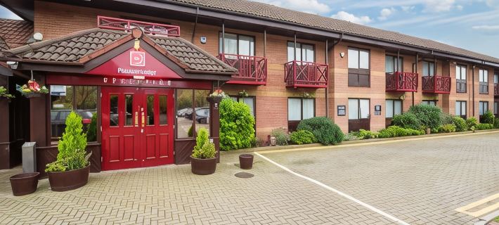 Peartree Lodge Waterside Hotels in Milton Keynes