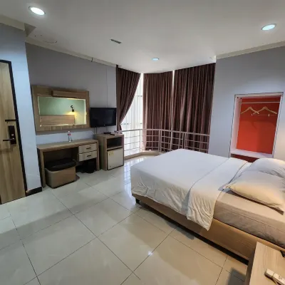 Hotel CELEBES HASANUDDIN & ATM CENTER (BNI) Hotel di Baru