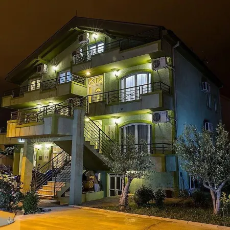 Hotel M