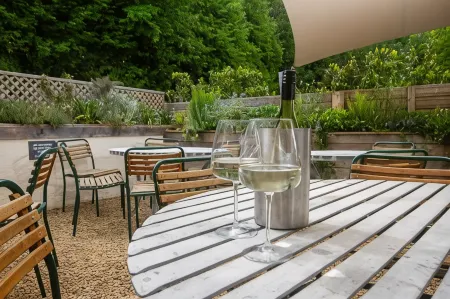 Winyard's Gap Inn Отели в г. Эвершот