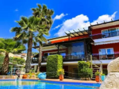 阿伊羅斯飯店 帕利尼半島住宿飯店