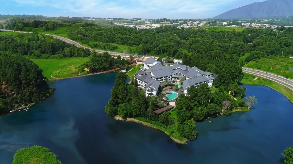 Lido Lake Resort by Mnc Hotel