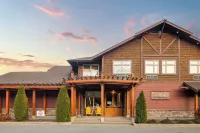 Sproat Lake Landing Resort Các khách sạn ở Port Alberni