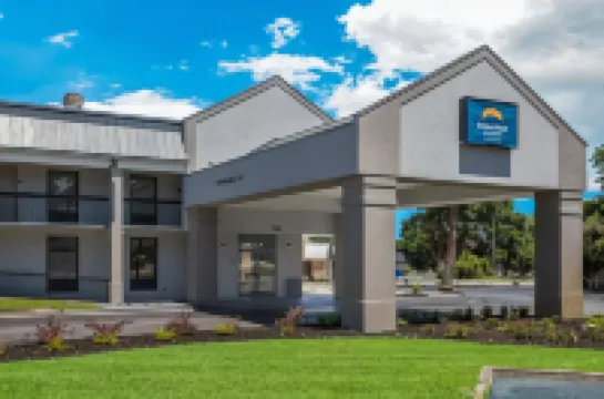 Suburban Studios Hinesville - Fort Stewart Area Hotels in Hinesville