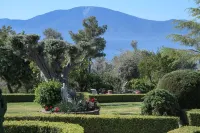 Nerotrivia Villa - Ocean Panorama and Lush Gardens