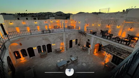 Hermes Otel Отели в г. Шанлыурфа