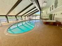 Town & Country Inn & Resort - Pools