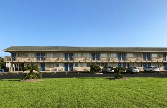 6克盧特汽車旅館