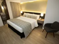 Royal Regency Palace Hotel Hotels near Flamengo Beach