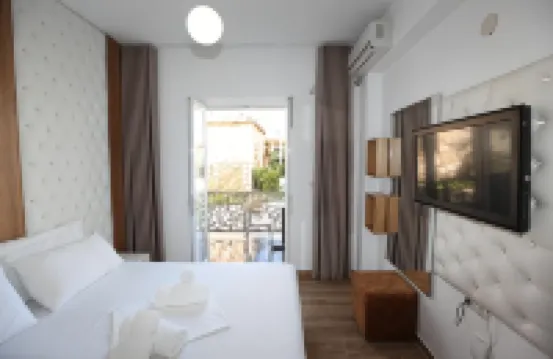 Ksamil Central Park Hotel