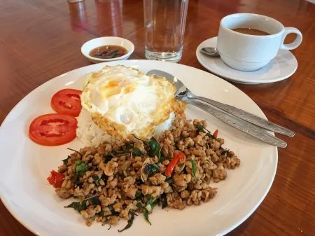 Mitaree Hotel 1 Отели в г. Mae Sariang