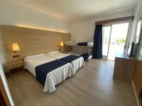 Nautilus Hotel Hotels in Palau-saverdera