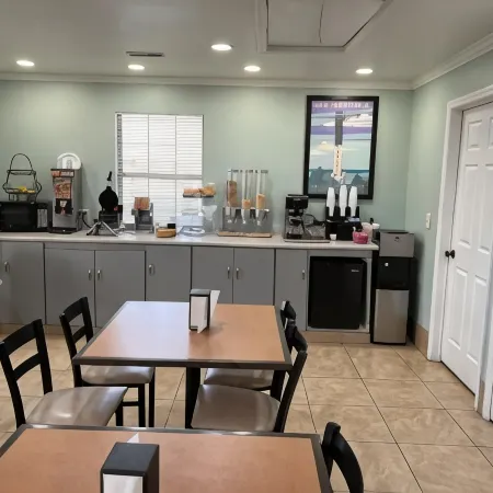 Travelodge by Wyndham Santee