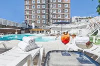 The Claridge - Pools