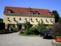 Logis L Auberge Gutshof فنادق في Stolpen