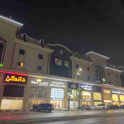 The Palace Suites Hotel Exterior