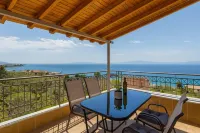 Verga Beachside Getaway with Panoramic Seaviews
