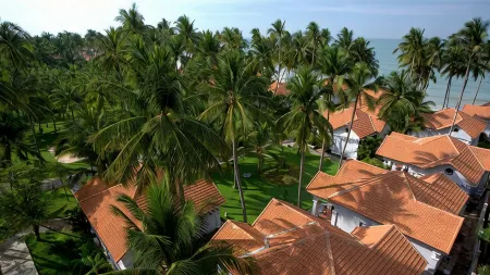 Muine Century Beach Resort & Spa Отели рядом с достопримечательностью «Fairy Stream»