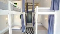 Home Addicts Hostel Hotel a Wirobrajan