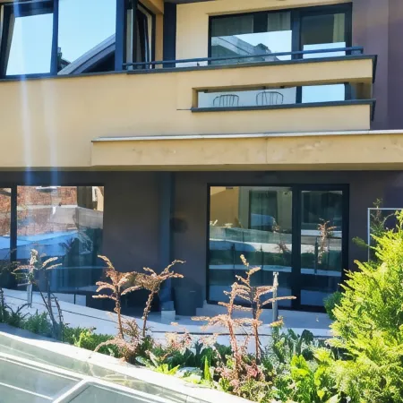 Baratero Club Apartments Private Parking EV Points