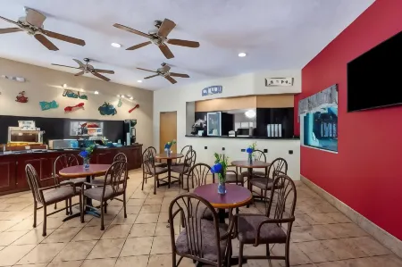 Super 8 by Wyndham Eureka Springs Отели в г. Carroll County