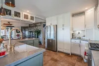 Spacious 4 bedroom, 3 bath with playground Panoramic view, private and gated Hotels in San Marcos