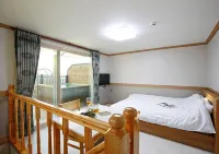 Pohang Songra Aqua Tourist Pension - Pools
