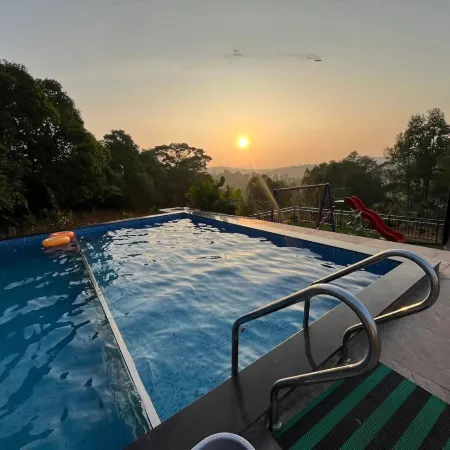 Hillock Vista by Triptastic Holidaze