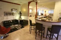 Ambassador-Monaco - bar