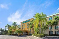 La Quinta Inn & Suites by Wyndham Sawgrass Hotel in zona The Colonnade Outlets