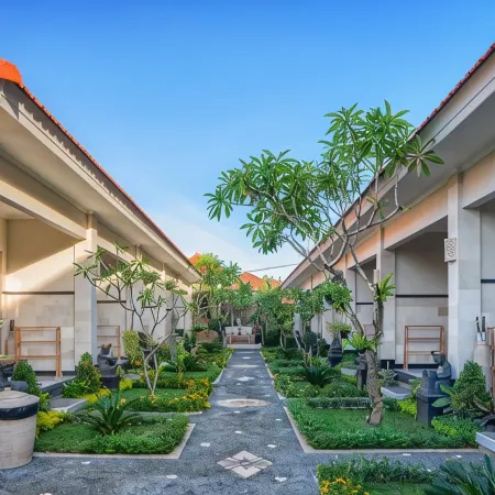 Kubu Dimel Suites and Villas Resort Отели рядом с достопримечательностью «Пляж Гегер»