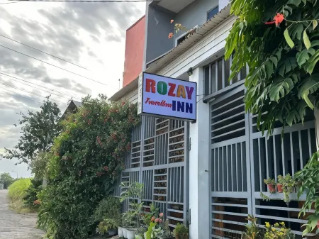 Rozay Travellers Inn Отели в г. Западный Негрос