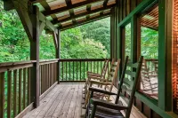 Moonshine Holler Pool Table Hottub Gburg Pigeon Forge 8 Miles