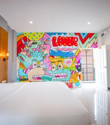 ห้องดีลักซ์ เตียงใหญ่ 1 เตียง