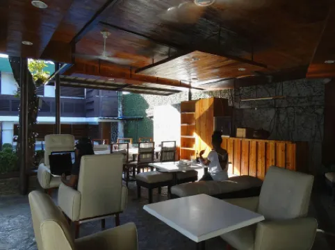 Purple Tree Bed & Breakfast