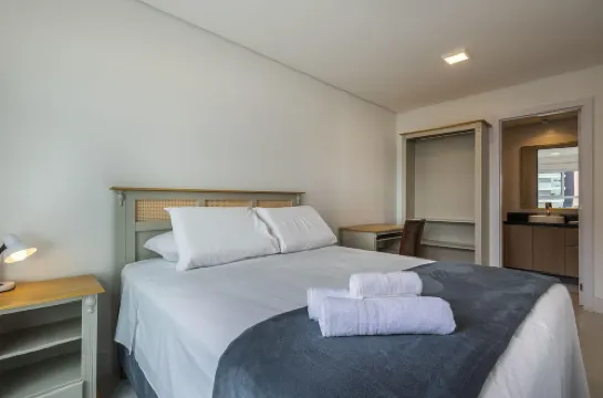 Seafront Condominium with Pool - Shc