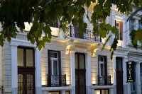 1900 Athenian House Hotele w: Victoria
