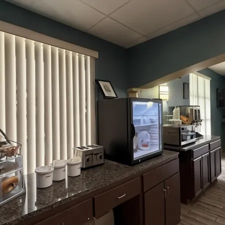 Super 8 by Wyndham Marianna