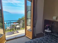 Albergo Suisse Bellevue Hotels near Fegina Beach