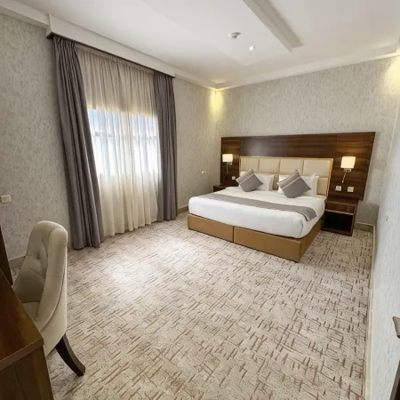 AL Ufq Suites Hotel