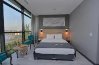 MİLLS Hotel - balcony