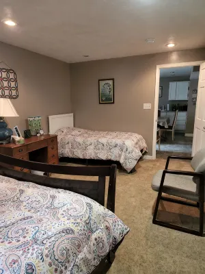 3-bedroom apartment in marvelous Goshen with WiFi, AC