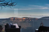 Elysian on the Escarpment with Mountain Views