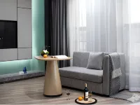Huarui International Hotel Hotele w: Miluo