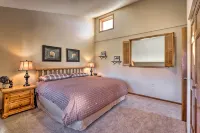 Sunset Mountain View Townhome and Winter Park Ski/Hike/Bike Hub