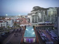 Sunborn Gibraltar - Pools