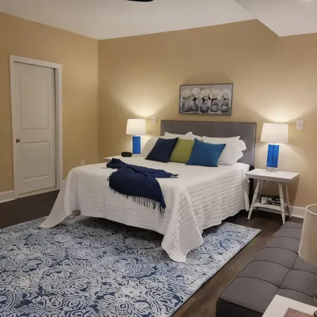 Beautiful farm stay apartment, rural Georgetown KY