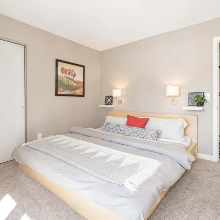 2-bedroom 2 bath condo in Winter Park, magnificent views, hot tub, close to town
