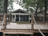 Lakehouse Getaway! Hotels in Camp County