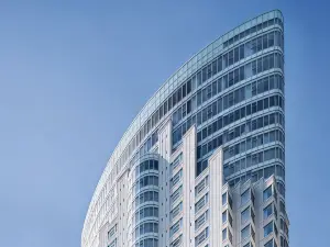 One King West Hotel and Residence